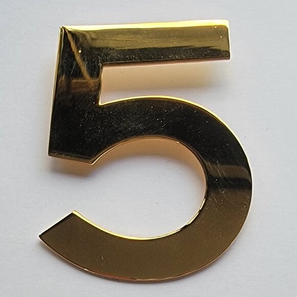 CHANEL classic gold number 5 brooch pin. 2.25" h x 1.5" w - Picture 6 of 8
